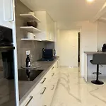 Apartma 78 *