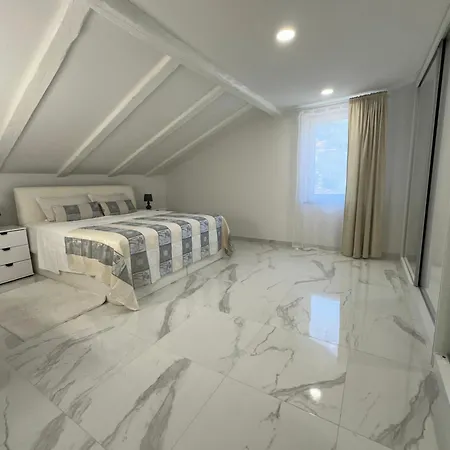 Apartma 78