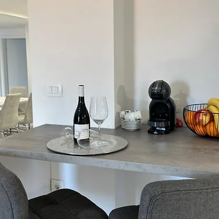 Apartma 78 *