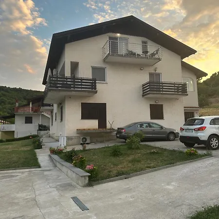 Apartma 78 公寓